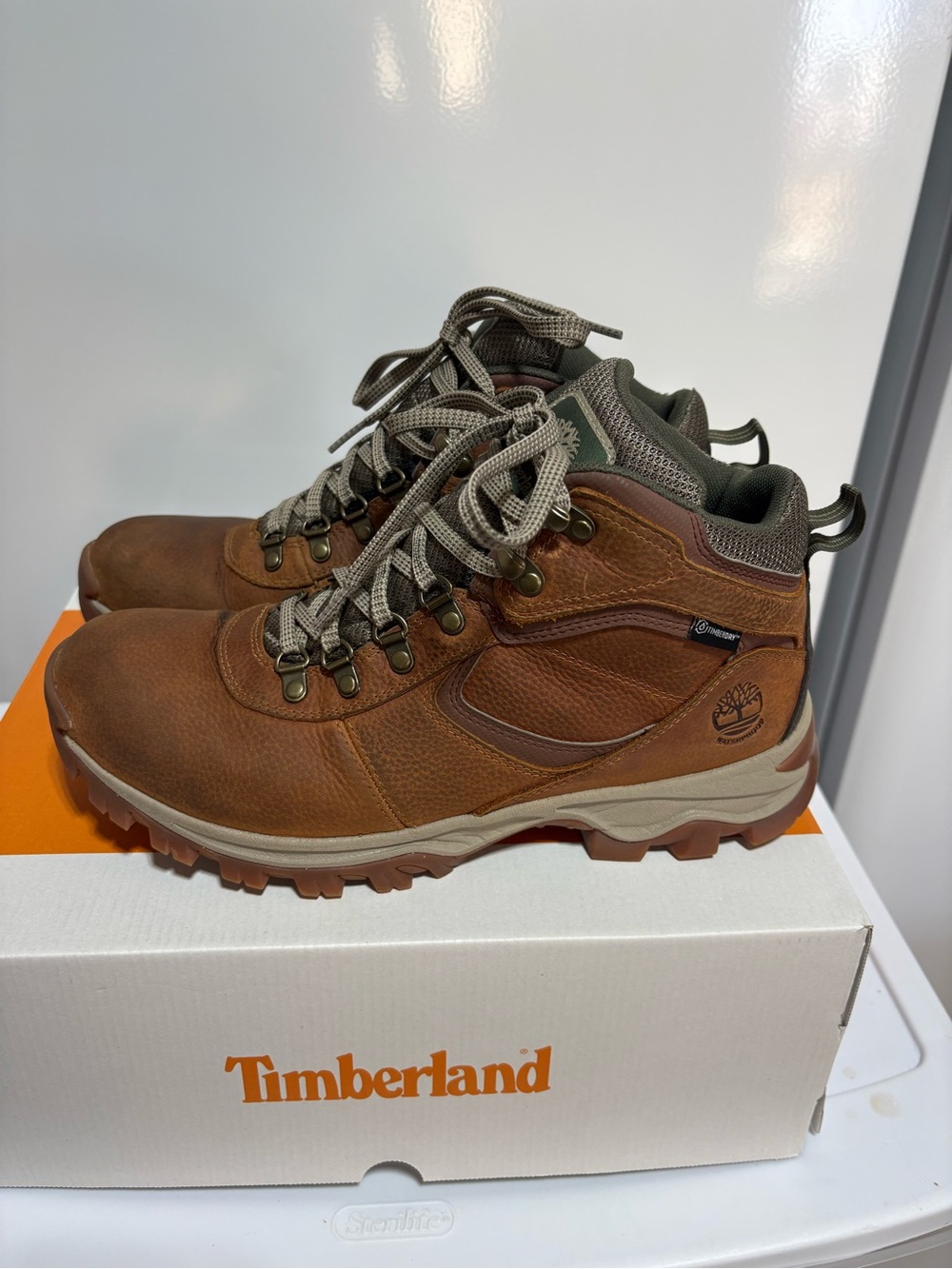 Timberland Hiking Boots, Mt. Maddsen, Light Brown,Leather, Mens Size 11